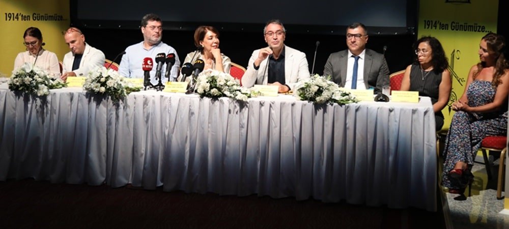 Festivali resmi açılış seremonisi görkemli bir törenle gerçekleşti