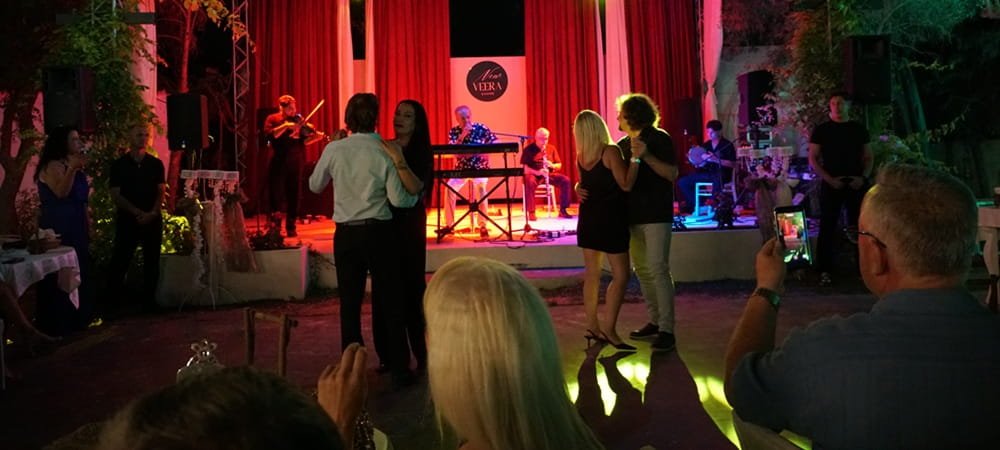 Arif Susam, Bodrum'da Hayranlarına Unutulmaz Bir Gece Yaşattı